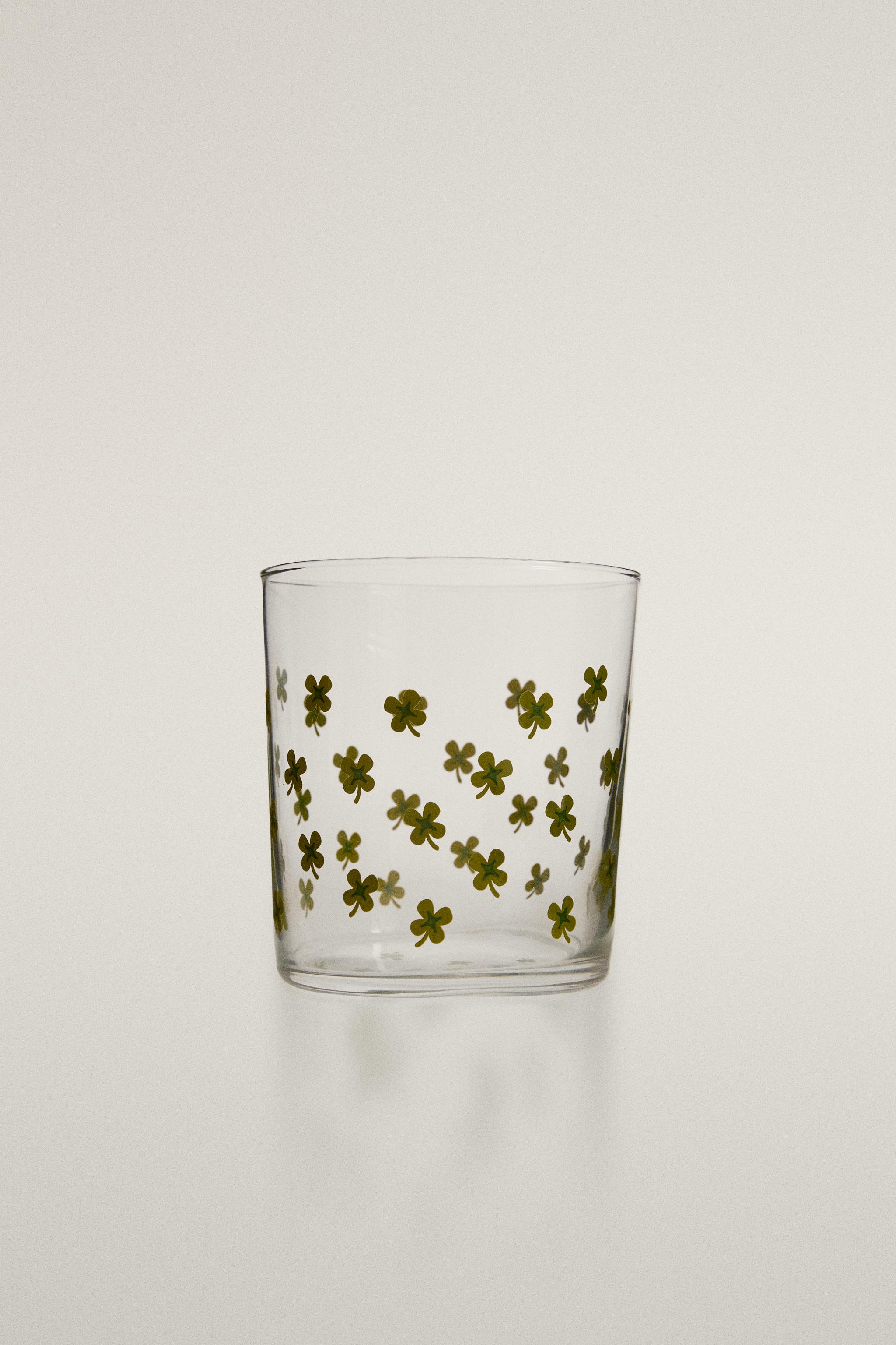 GLASS TUMBLER WITH TRANSFER